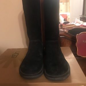 Ugg size 9 black boots
